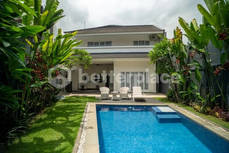 Stylish and Serene — Exceptional Sanur 4-Bed Villa Offering Comfort, Luxury, and Prime Access to Shopping, Dining, and the Beach
