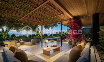 Seaside Elegance, Exquisite 3 Bedroom Villa with Rooftop Jacuzzi and Panoramic Views in Melasti