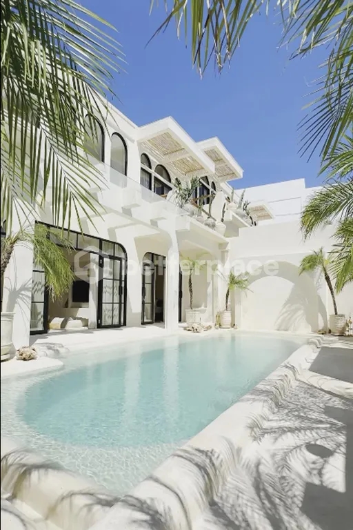 Eco-Friendly Elegance: Invest in a Stunning Bukit Leasehold 3-Bed Villa Near Nunggalan Beach