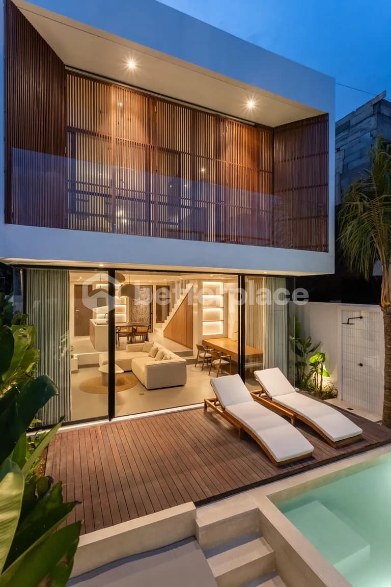 Contemporary Elegance Meets Island Charm in This Bingin Villa