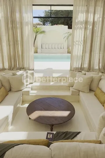 Eco-Friendly Elegance: Invest in a Stunning Bukit Leasehold 3-Bed Villa Near Nunggalan Beach