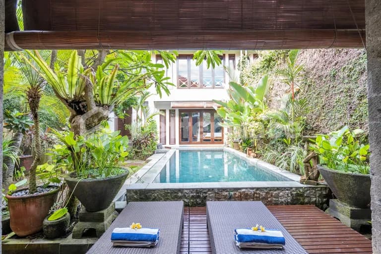 Invest in Bali’s Beauty: 3-Bed Leasehold Villa in Seminyak Oasis