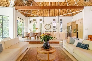 Rare Large-Land 2-Bed Villa for Rent in Umalas – Comfortable Tropical Home Near Bali’s Trendiest Beaches