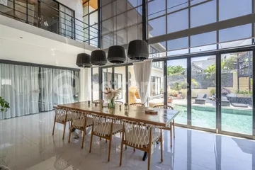 Luxurious 5-Bedroom Villa in Pererenan, Bali – Contemporary Design in Prime Location