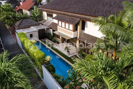 Spacious Eclectic Design Villa for Yearly Rent in Peaceful Seminyak Area
