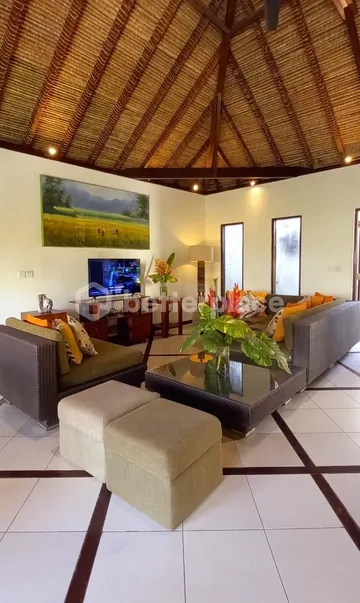 A Peaceful Yearly Rental Retreat in the Heart of Canggu – Spacious 3BR Villa with Open Pavilion, Natural Finishes, and Private Swimming Pool