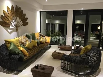 Jungle Retreat 6-Bedroom Villa with Pondok Wisata in Ubud