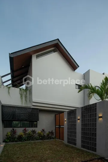 Modern Bali Villa for Sale – Steps from World-Class Beaches and Resorts
