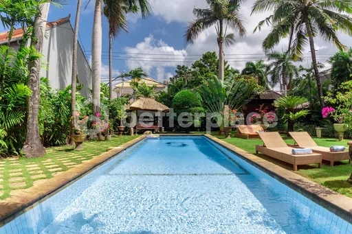 A Spacious 5 Bedroom Villa for Yearly Rental in Seminyak