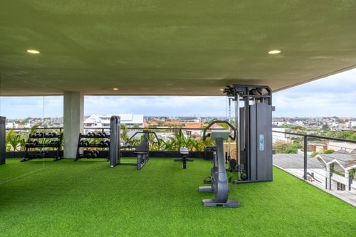 Canggu 1BR Beachside | Pool, Sauna & Rooftop Gym