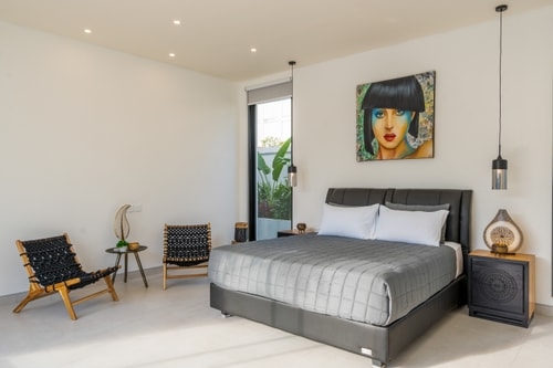 Luxe 2BR Central Seminyak: Pool & Walk to Cafés