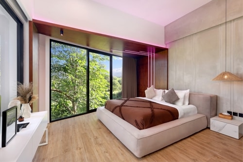 5 BR: Spacious Villa surrounding by rice fields