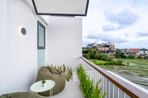 3BR Canggu Lavish Stay – Pool & Serene Paddies