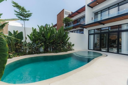 Canggu Luxury-Modern 3BR Villa | Pool & Rooftop