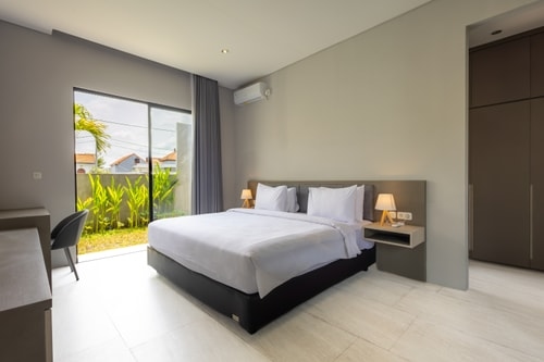 3BR Sleek Pererenan Pool Villa | Near Seseh Beach