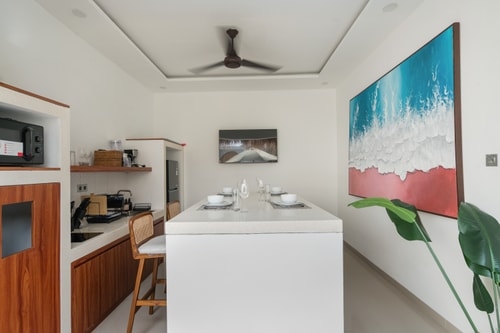 Designer 2BR Near Seminyak Beach | Pool & Bathtub