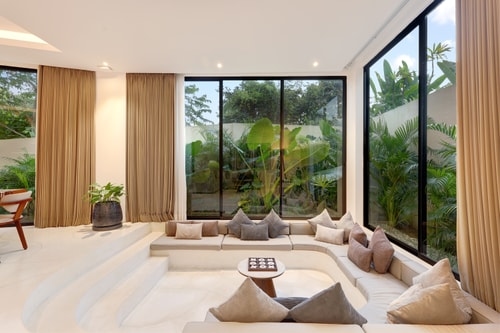 5 BR: Spacious Villa surrounding by rice fields