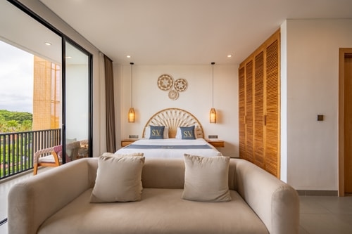 Oceanview 1BR Canggu Suite | Yoga, Pool & Workhub