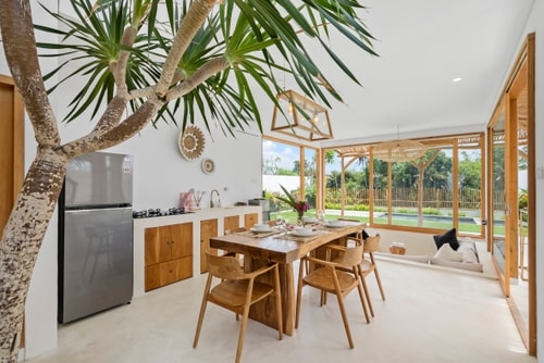 3BR Canggu Poolside Garden Villa | 9mins to Beach