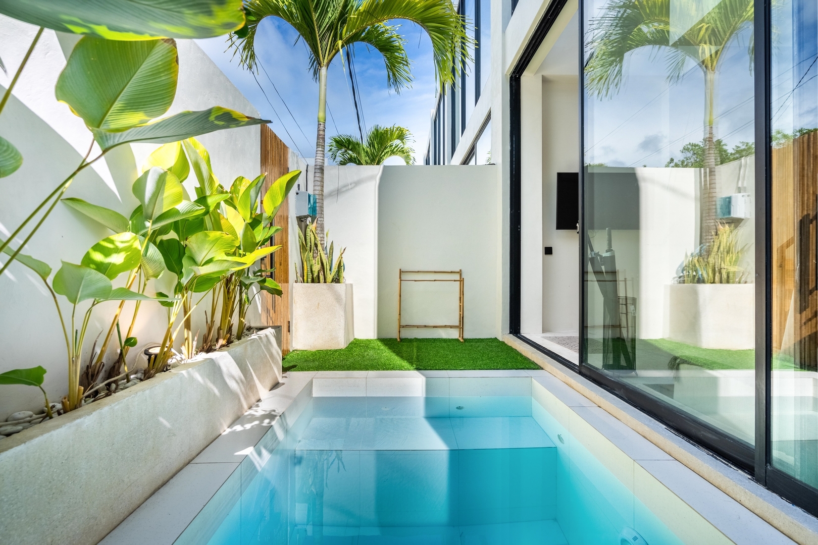 1BR Luxury Villa Near Melasti Beach with Chic Pool