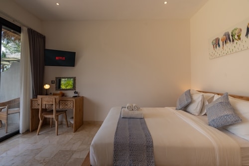 Ubud 1BR Junior Suite | Balcony & Rice Field View