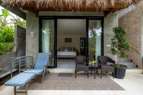 1BR Ubud Junior Suite | Poolside w/ Paddies Vista