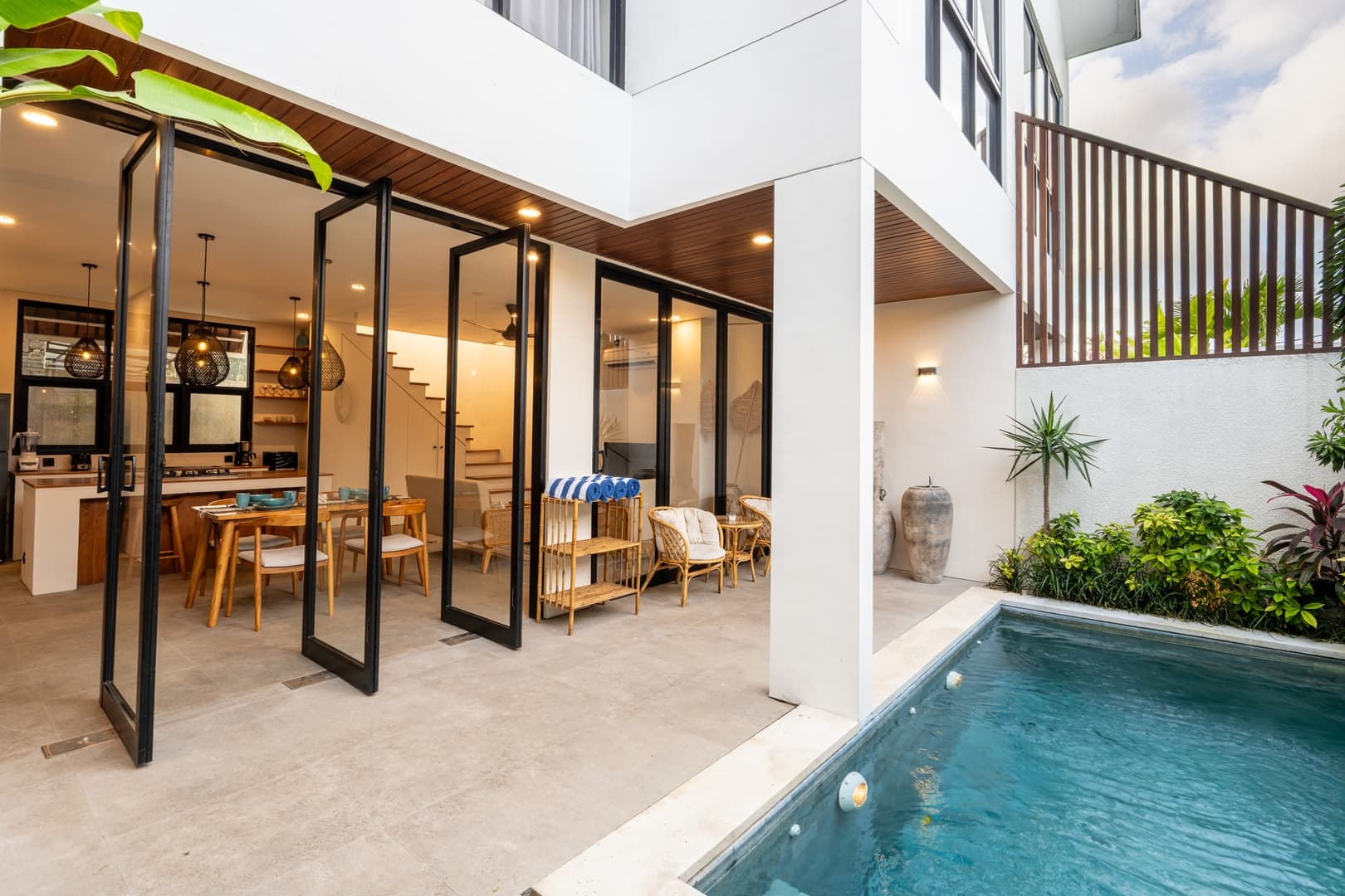 Beachside 2BR Pererenan Villa | Pool, Near Beach