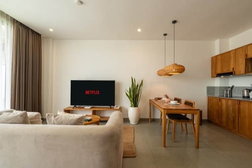 Seaside 1BR Canggu Suite | Yoga, Pool & Work-Hub