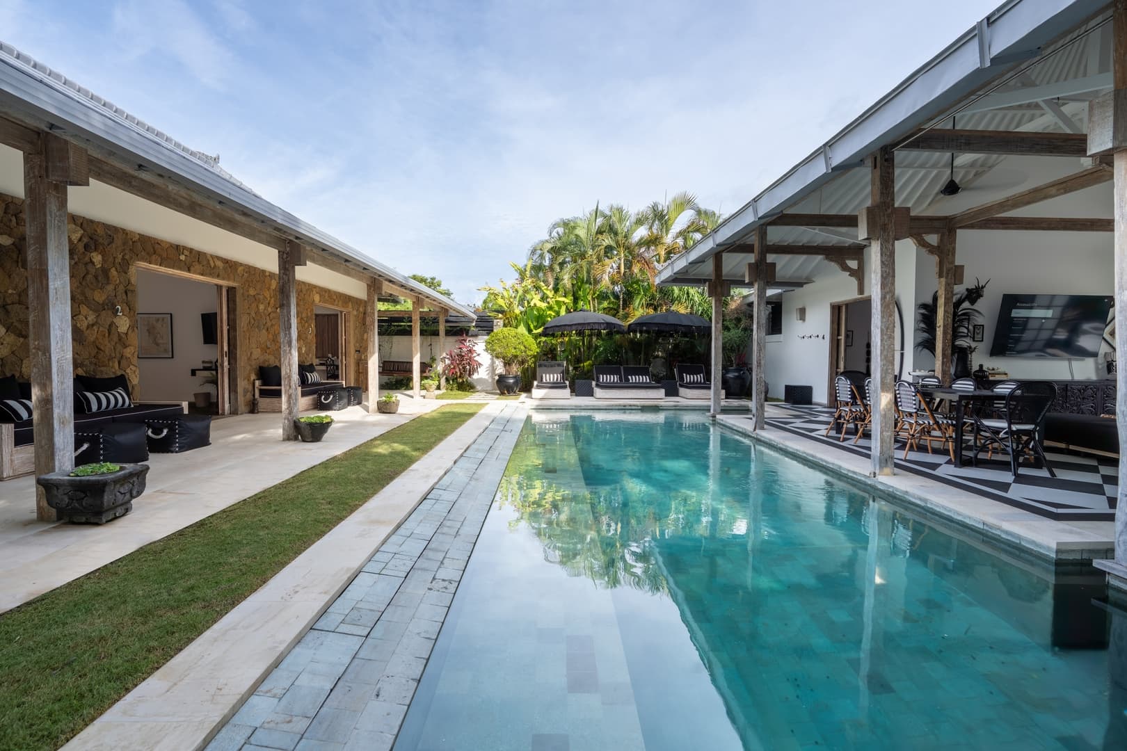 4BR Luxury Seminyak Villa | 5 Stars Comfort