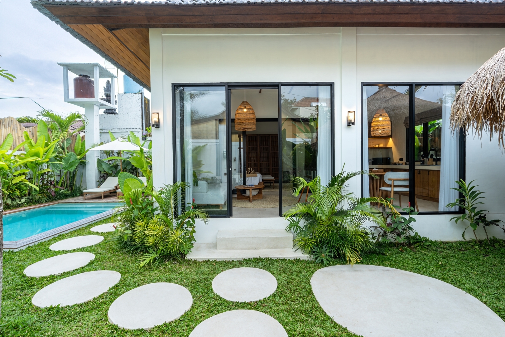 1BR Poolbliss Ubud | Bath & Walk to Alchemy