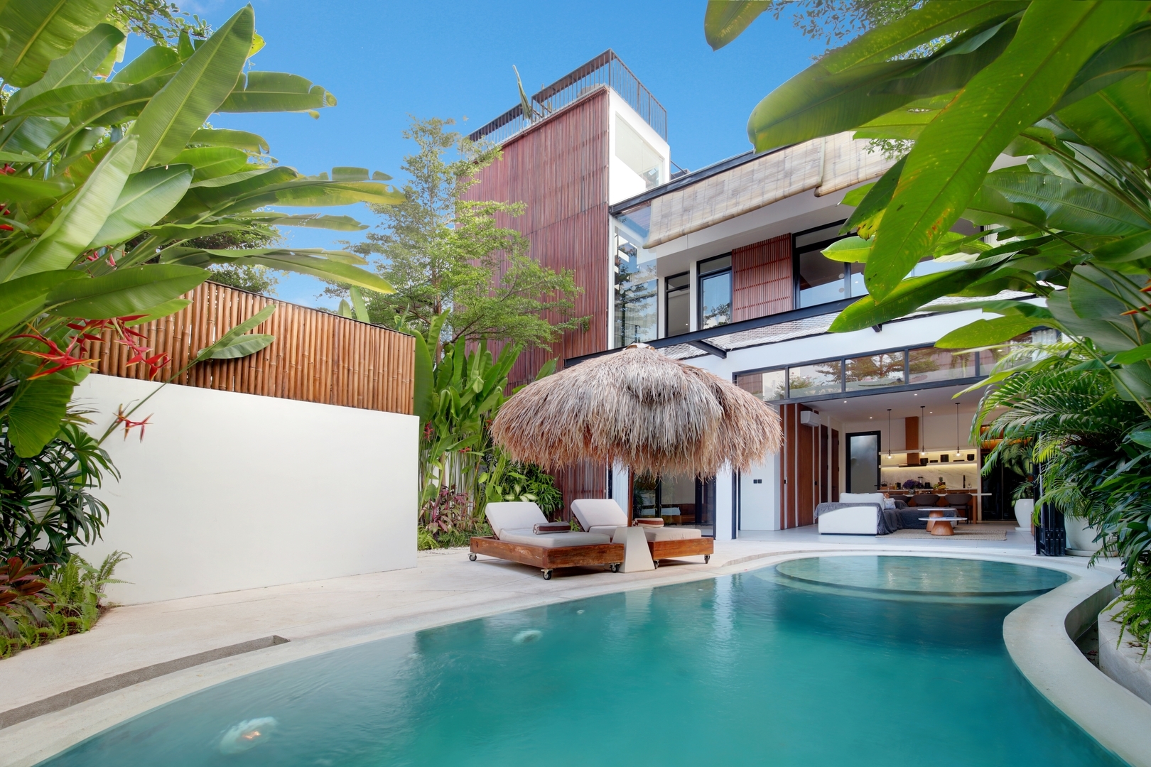 Stylish 3BR Villa Canggu | Rooftop and Plunge Pool