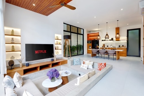 Canggu 3BR Elevated Living W/ Sunken Lounge & Pool