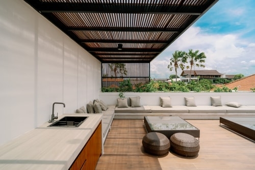 4BR Canggu Retreat Villa – Sunbed Rooftop & Pool