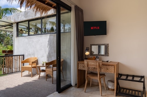 Ubud 1BR Twin Junior Suite | Paddy & Pool View