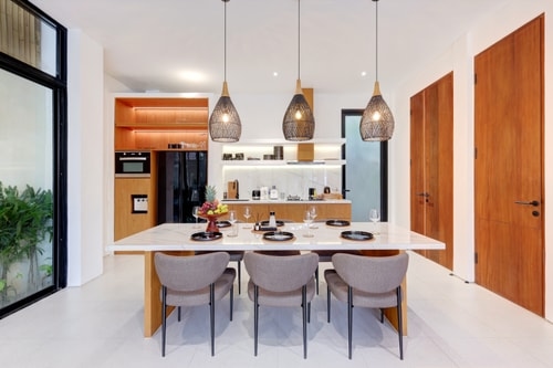 Canggu 3BR Elevated Living W/ Sunken Lounge & Pool