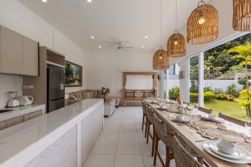 5BR Luxury Designer Villa Uluwatu near Savaya