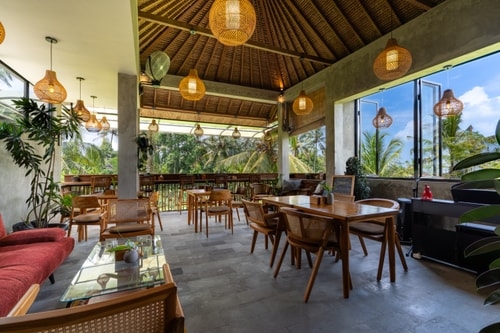 1BR Ubud Junior Suite | Poolside w/ Paddies Vista